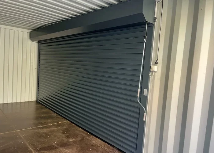Container Maritime 20 Pieds avec Volet Roulant – Pratique, Résistant et Polyvalent – Image 4
